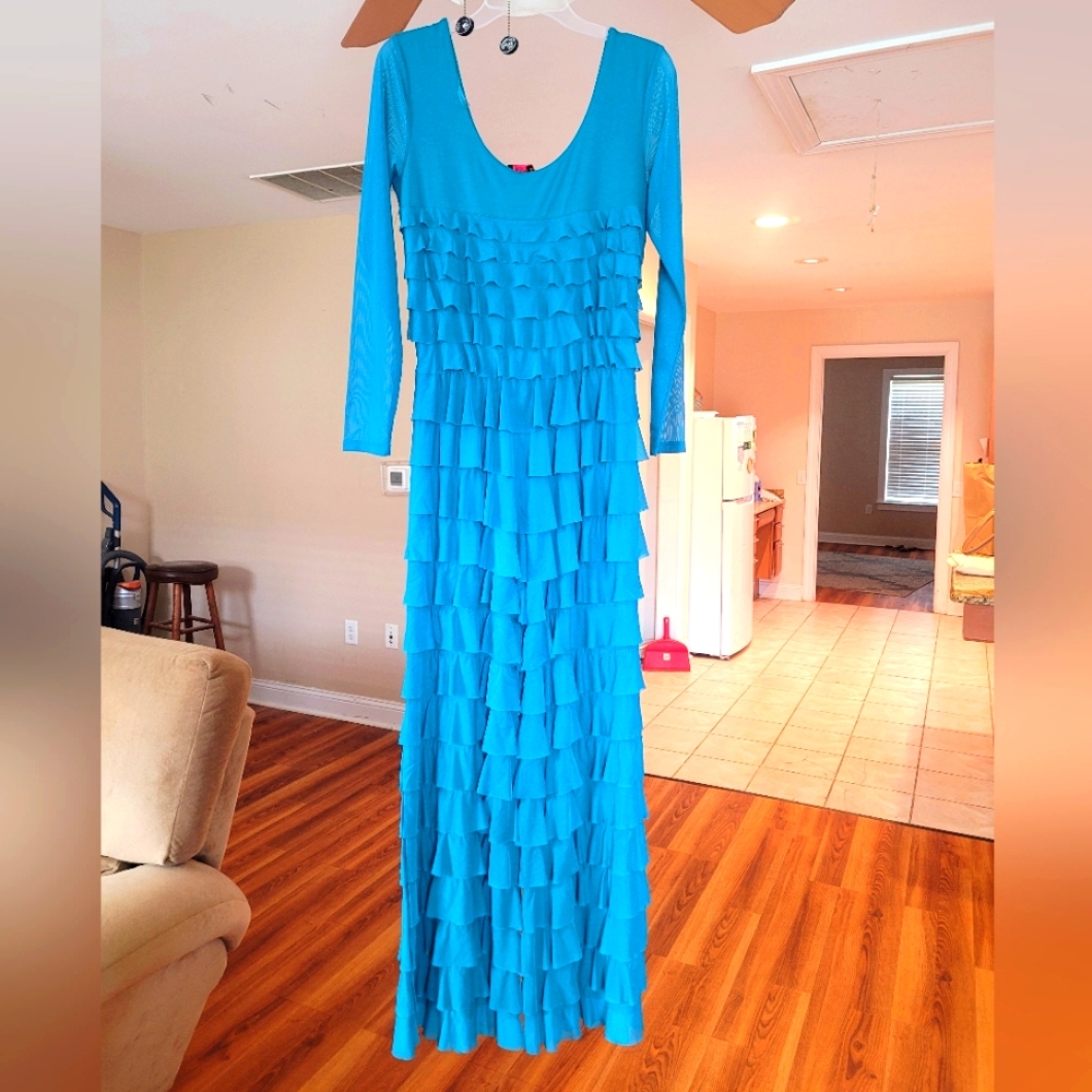 Isle Mesh Cha Cha jumpsuit round neck with ruffles front and back size S.